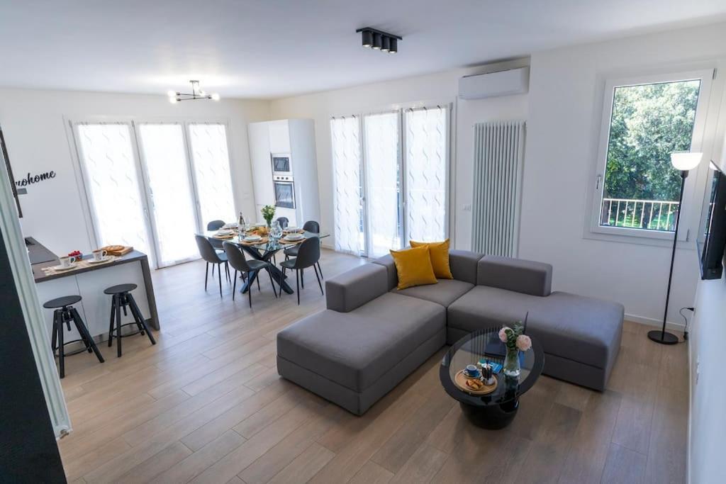 Rossini Home Pesaro Vicino Al Teatro Rossini By Yohome Extérieur photo